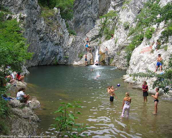 Медвен
